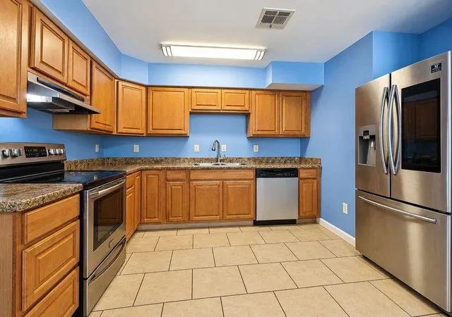 Photo 2 of Single family home for sale at 2142 Browning Ln, Terrytown, LA 70056 | MLS# 2577309 | Listing updated on 2026-09-28