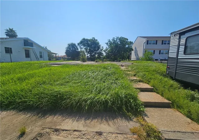 Photo 2 of Land for sale at 4732 Pontchartrain Dr, Slidell, LA 70458 | MLS# 2577186 | Listing updated on 2026-09-21