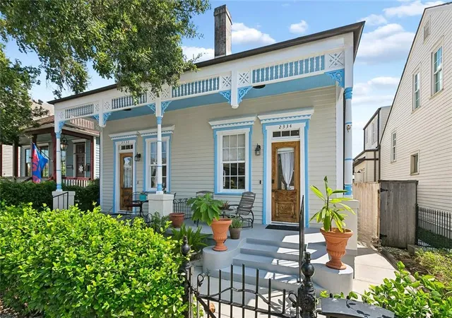 Multi family home for sale at 2332 34 Chippewa St, New Orleans, LA 70130 | MLS# 2577881