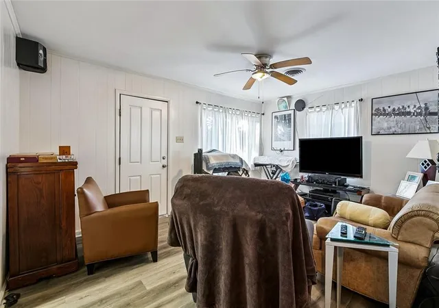 Photo 2 of Single family home for sale at 905 Moisant St, Kenner, LA 70062 | MLS# 2577925 | Listing updated on 2026-09-18