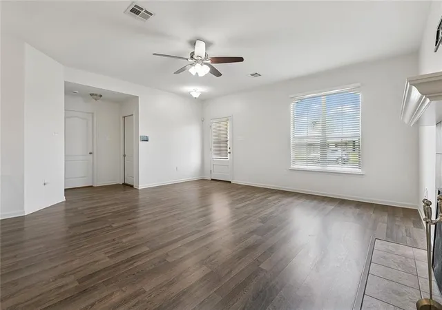 Photo 4 of Single family home for sale at 329 Allie Ln, Luling, LA 70070 | MLS# 2577299 | Listing updated on 2026-09-18