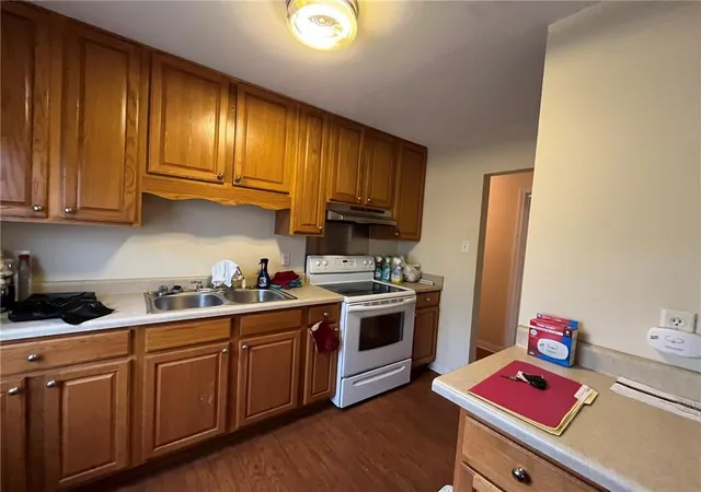 Photo 3 of Sale Pending at 521 Ave F, Marrero, LA 70072 | MLS# 2575558 | Listing updated on 2026-09-18