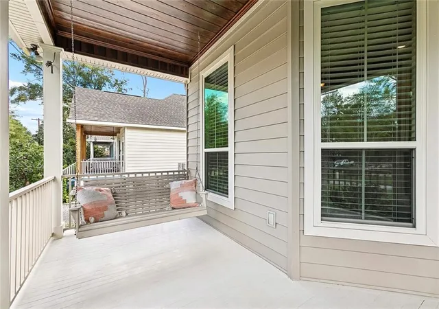 Photo 3 of Single family home for sale at 401 Depre St, Mandeville, LA 70448 | MLS# 2577932 | Listing updated on 2026-09-24