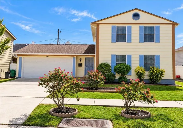 Single family home for sale at 733 Mystic Ave, Terrytown, LA 70056 | MLS# 2577599