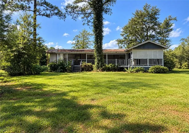 Single family home for sale at 26190 Pine View Dr, Folsom, LA 70437 | MLS# 2577982