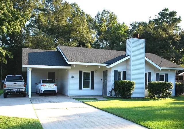 Photo 3 of Single family home for sale at 16018 J R Dr, Hammond, LA 70401 | MLS# 2577986 | Listing updated on 2026-09-19