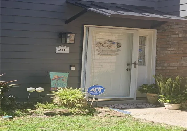 Photo 2 of Condo for sale at 1500 W Esplande Ave #21f, Kenner, LA 70065 | MLS# 2577821 | Listing updated on 2026-09-24