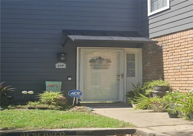 Photo 3 of Condo for sale at 1500 W Esplande Ave #21f, Kenner, LA 70065 | MLS# 2577821 | Listing updated on 2026-09-24