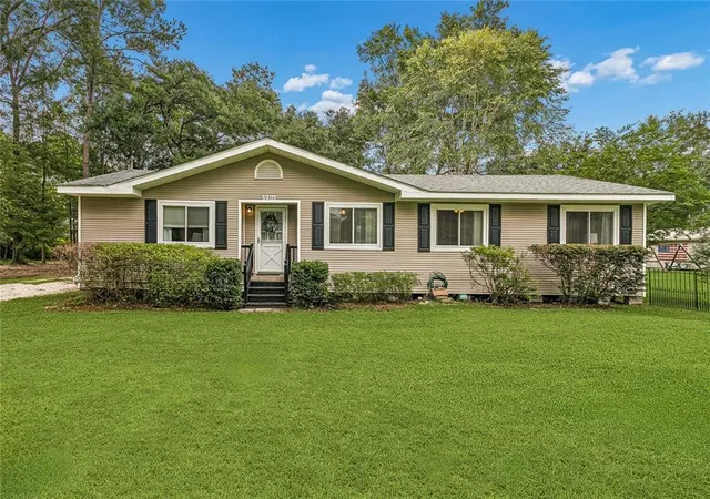 Photo 1 of Single family home for sale at 72350 Forest Dr, Covington, LA 70433 | MLS# 2578039 | Listing updated on 2026-09-20