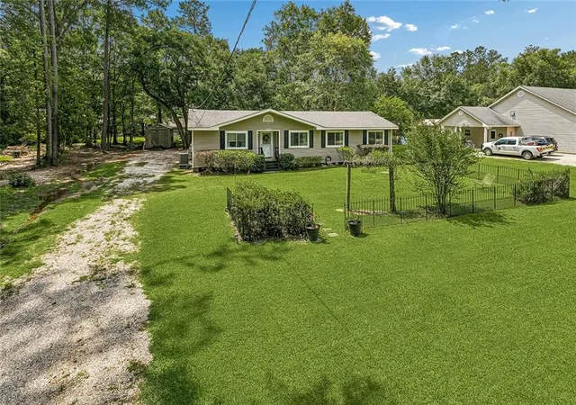 Photo 4 of Single family home for sale at 72350 Forest Dr, Covington, LA 70433 | MLS# 2578039 | Listing updated on 2026-09-20