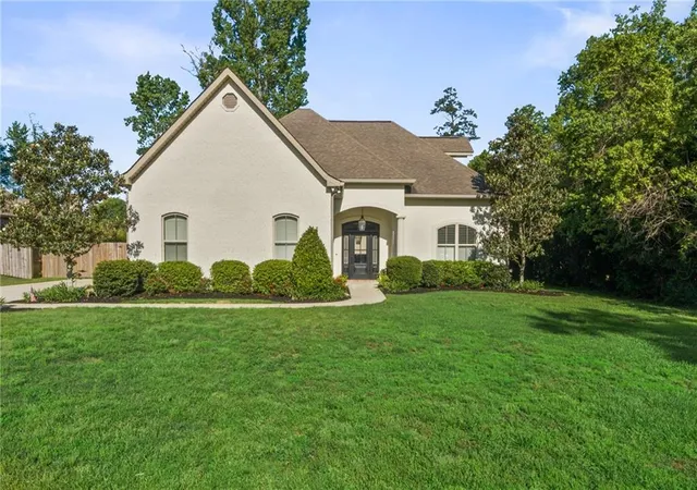 Photo 1 of Single family home for sale at 420 White Ash Loop, Madisonville, LA 70447 | MLS# 2578047 | Listing updated on 2026-09-20