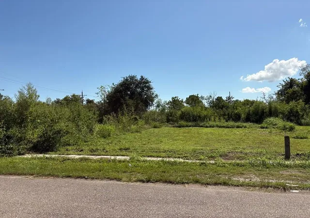 Photo 1 of Land for sale at 1633 Gordon St, New Orleans, LA 70117 | MLS# 2577488 | Listing updated on 2026-09-20