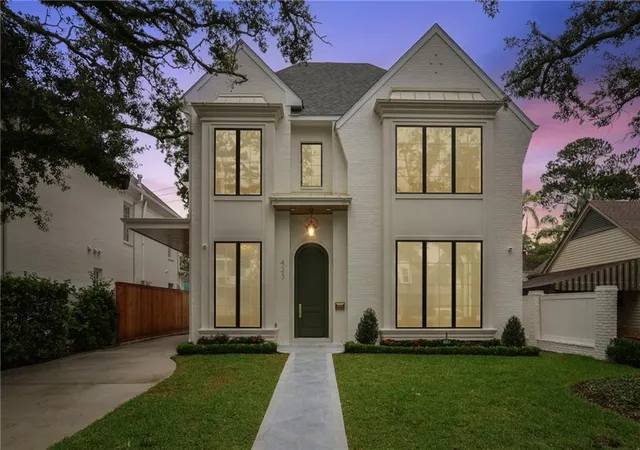 Photo 2 of Single family home for sale at 423 Betz Pl, Metairie, LA 70005 | MLS# 2577352 | Listing updated on 2026-09-22