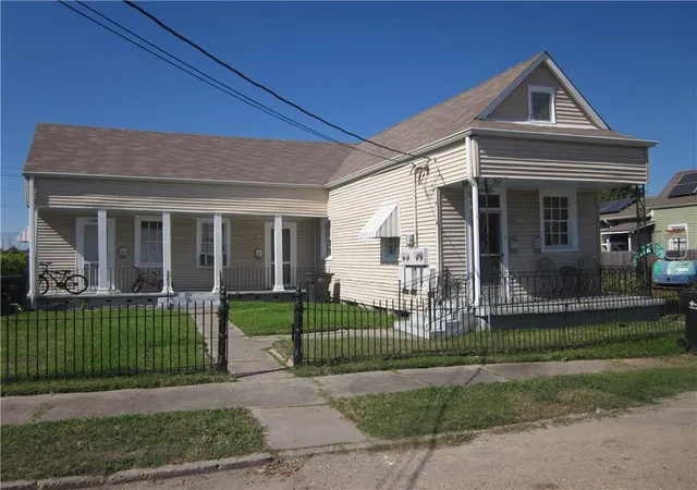 Multi family home for sale at 2424 Mistletoe St, New Orleans, LA 70118 | MLS# 2576612