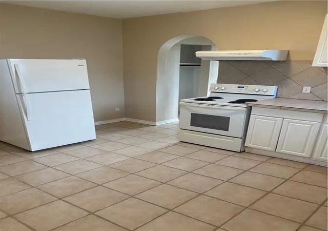 Photo 2 of House for sale at 2424 Mistletoe St, New Orleans, LA 70118 | MLS# 2576612 | Listing updated on 2026-09-21