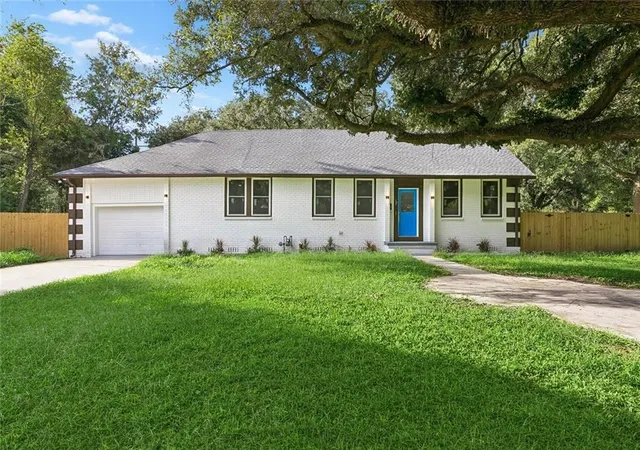 Single family home for sale at 107 Neil Ave, New Orleans, LA 70131 | MLS# 2576704