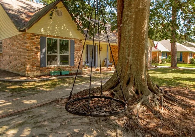 Photo 3 of Single family home for sale at 44 Laura Dr, Hammond, LA 70401 | MLS# 2578121 | Listing updated on 2026-09-24