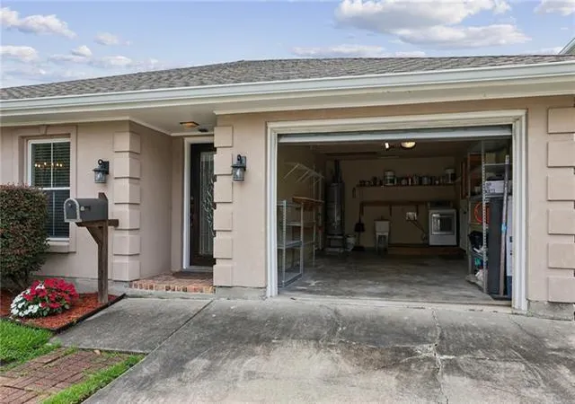 Photo 2 of Single family home for sale at 1452 Aris Ave, Metairie, LA 70005 | MLS# 2577713 | Listing updated on 2026-10-04