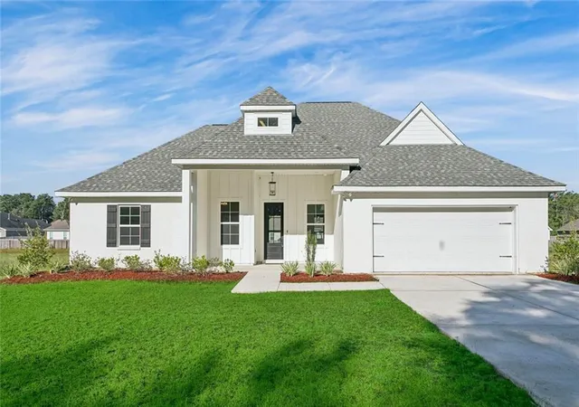 Single family home for sale at 72629 Robindale Dr, Covington, LA 70435 | MLS# 2577837 | Listing updated on 2026-09-21