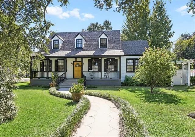 Photo 1 of Single family home for sale at 847 Friscoville Ave, Arabi, LA 70032 | MLS# 2578137 | Listing updated on 2026-09-26