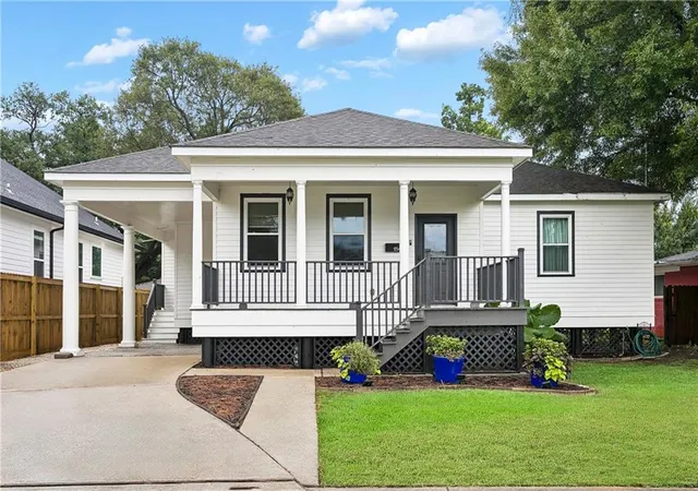 Photo 1 of Single family home for sale at 1334 Granada Dr, New Orleans, LA 70122 | MLS# 2574469 | Listing updated on 2026-09-21
