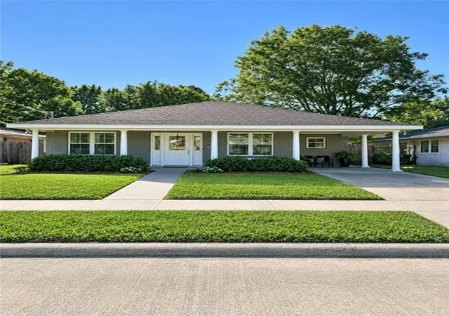 Photo 3 of Single family home for sale at 4430 Wellington Ave, New Orleans, LA 70122 | MLS# 2578022 | Listing updated on 2026-09-21