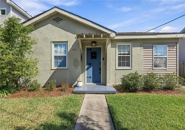 Single family home for sale at 407 Kenilworth St, New Orleans, LA 70124 | MLS# 2577562