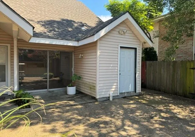 Photo 2 of Condo for sale at 3648 Martinique Ave #C, Kenner, LA 70065 | MLS# 2575958 | Listing updated on 2026-09-21