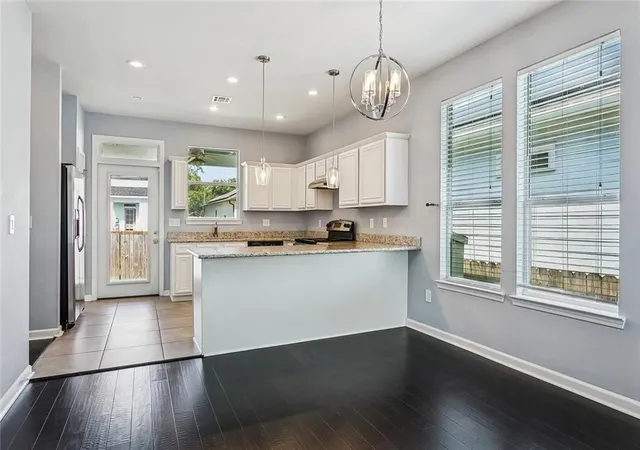 Photo 3 of Single family home for sale at 4528 Jeanne Marie Pl, New Orleans, LA 70122 | MLS# 2578122 | Listing updated on 2026-09-21