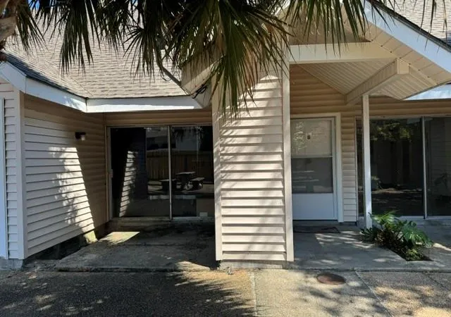 Photo 1 of Condo for sale at 3648 Marttinique Ave #B, Kenner, LA 70065 | MLS# 2575954 | Listing updated on 2026-09-23