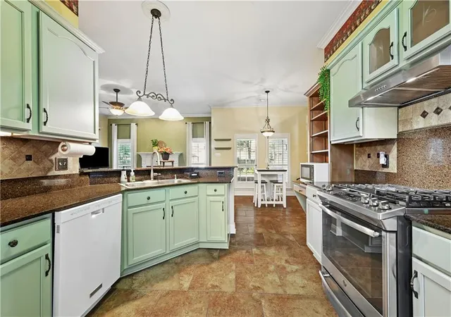 Photo 3 of Single family home for sale at 206 Lei Lani Ave, Abita Springs, LA 70420 | MLS# 2577545 | Listing updated on 2026-09-21