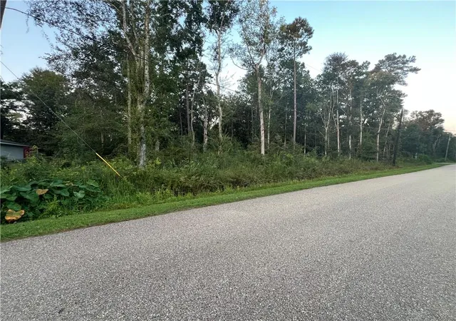 Photo 1 of Land for sale at 17 Heltemes Ln, Lacombe, LA 70445 | MLS# 2577668 | Listing updated on 2026-09-21