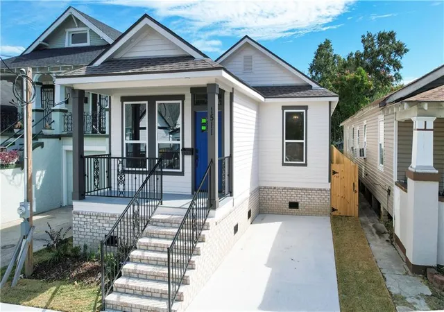 Photo 1 of Single family home for sale at 1511 Mazant St, New Orleans, LA 70117 | MLS# 2578126 | Listing updated on 2026-09-22
