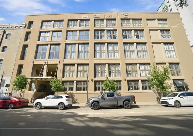 Photo 1 of Condo for sale at 333 Julia St #223, New Orleans, LA 70130 | MLS# 2578102 | Listing updated on 2026-09-22