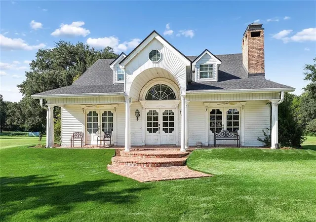 Photo 1 of Single family home for sale at 3409 Bayou Rd, St Bernard, LA 70085 | MLS# 2576578 | Listing updated on 2026-09-22