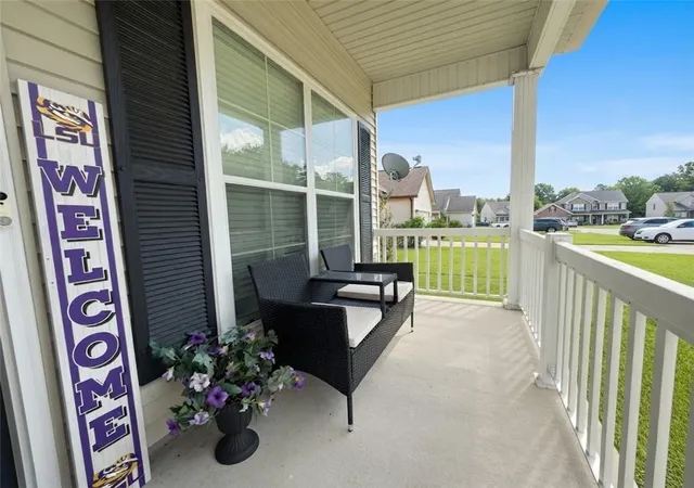 Photo 3 of Single family home for sale at 2740 Village Ct, Marrero, LA 70072 | MLS# 2578270 | Listing updated on 2026-09-25