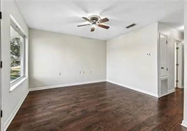 Photo 4 of Single family home for sale at 3824 W Louisiana State Dr, Kenner, LA 70065 | MLS# 2578271 | Listing updated on 2026-09-22