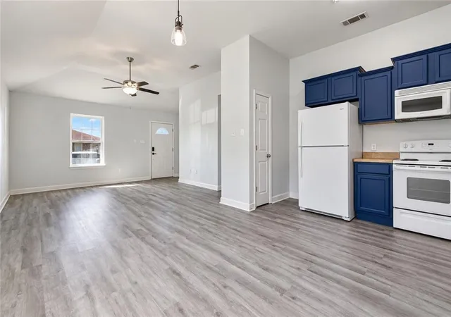 Photo 3 of House for sale at 3813 15 Jupiter Dr, Chalmette, LA 70043 | MLS# 2577376 | Listing updated on 2026-10-06