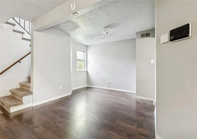 Photo 3 of Townhouse for sale at 14215 Woodlands Dr, Hammond, LA 70401 | MLS# 2578286 | Listing updated on 2026-09-22