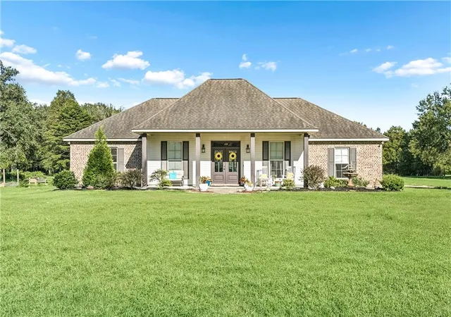 Photo 1 of Single family home for sale at 42336 Yokum Rd, Ponchatoula, LA 70454 | MLS# 2578134 | Listing updated on 2026-09-22