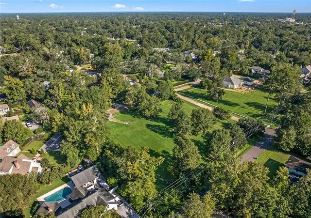 Photo 3 of Land for sale at 813 S New Hampshire St, Covington, LA 70433 | MLS# 2578180 | Listing updated on 2026-09-22