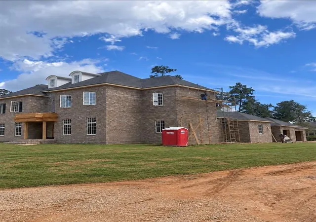 Photo 3 of Mansion for sale at 65 Silverberry Dr, Covington, LA 70433 | MLS# 2578280 | Listing updated on 2026-09-22