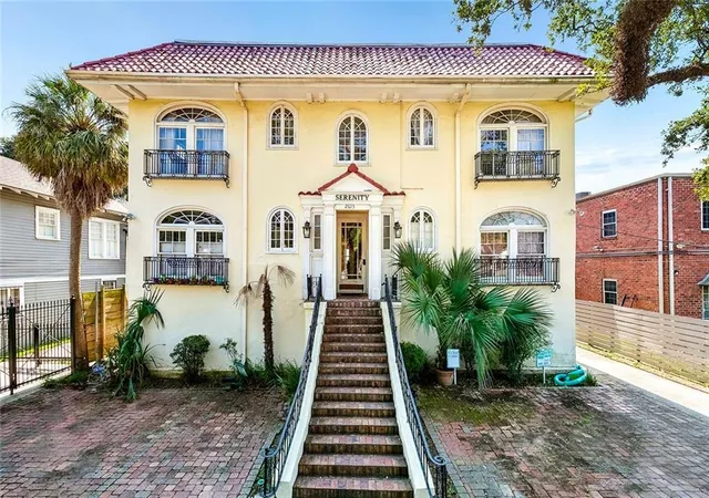 Photo 1 of Condo for sale at 2615 S Carrollton Ave #D, New Orleans, LA 70118 | MLS# 2578165 | Listing updated on 2026-09-22