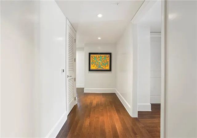 Listing Photo 5 - Condo for sale in building located at 700 Magazine St, New Orleans, LA 70130 - Unit #211