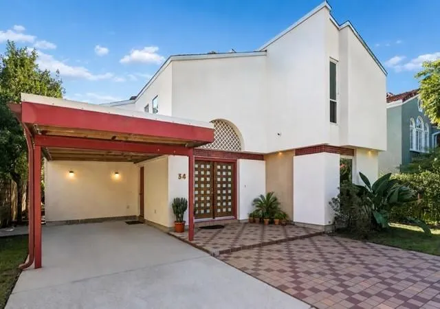 Photo 3 of Single family home for sale at 34 Fontainebleau Dr, New Orleans, LA 70125 | MLS# 2575409 | Listing updated on 2026-09-26