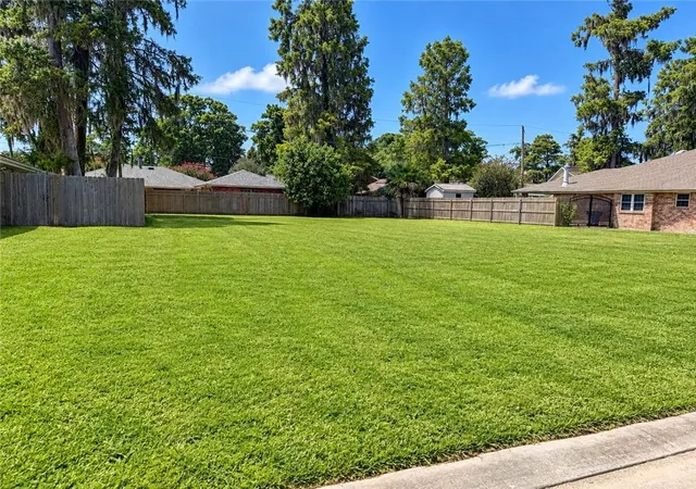 Photo 1 of Land for sale at 189 Dunleith Dr, Destrehan, LA 70047 | MLS# 2578332 | Listing updated on 2026-09-22