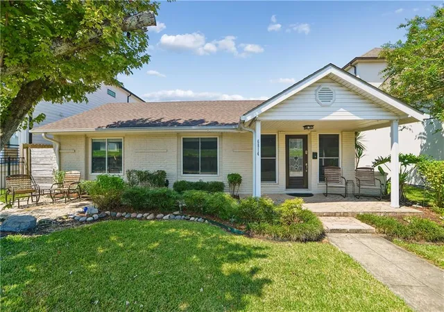 Photo 1 of Single family home for sale at 6814 Orleans Ave, New Orleans, LA 70124 | MLS# 2578334 | Listing updated on 2026-09-25