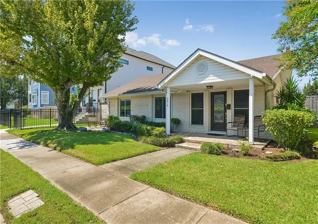Photo 3 of Single family home for sale at 6814 Orleans Ave, New Orleans, LA 70124 | MLS# 2578334 | Listing updated on 2026-09-25