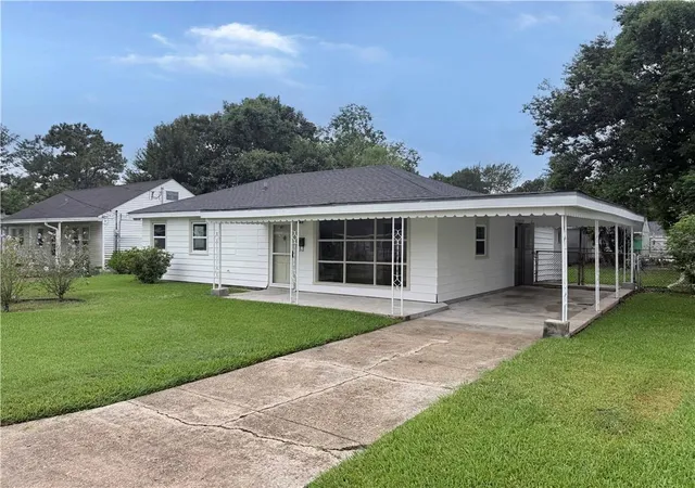 Single family home for sale at 713 Lang St, New Orleans, LA 70131 | MLS# 2578360