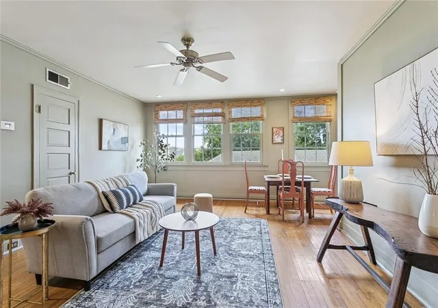 Listing Photo 4 - Condo for sale in building located at 4239Th St Charles Ave, New Orleans, LA 70115 - Unit #J